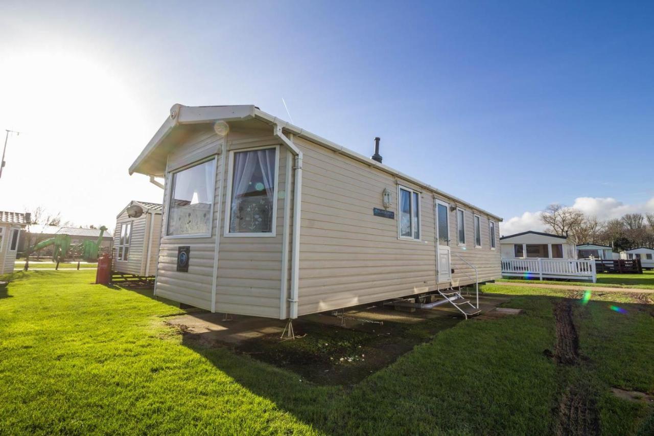 Hotel Lovely Caravan With Wifi At Broadland Sands In Suffolk Ref 20035Bs Hopton on Sea Zewnętrze zdjęcie