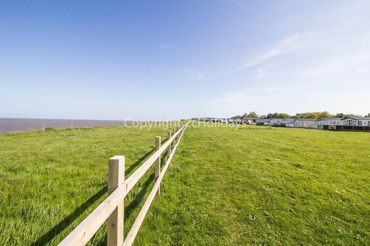 Hotel Lovely Caravan With Wifi At Broadland Sands In Suffolk Ref 20035Bs Hopton on Sea Zewnętrze zdjęcie