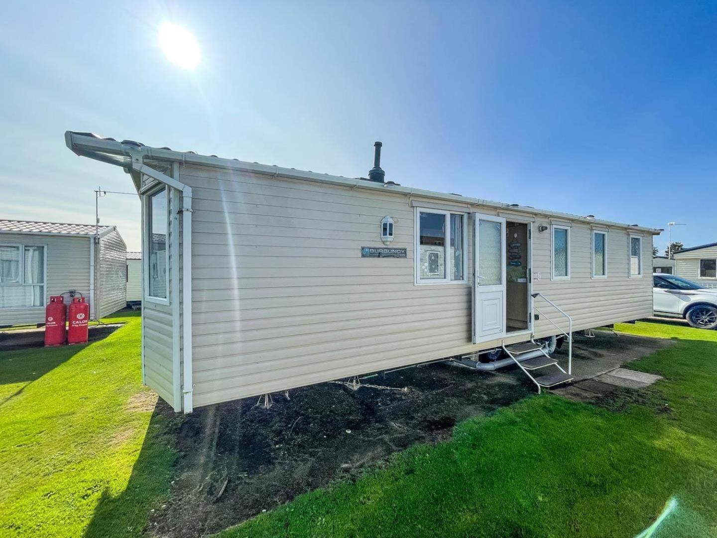 Hotel Lovely Caravan With Wifi At Broadland Sands In Suffolk Ref 20035Bs Hopton on Sea Zewnętrze zdjęcie